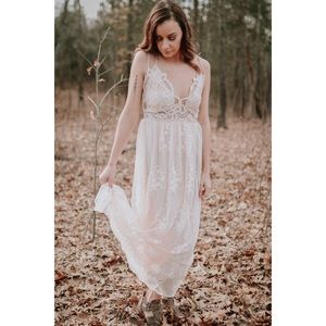 Dreamy lace dress - sold on MERC